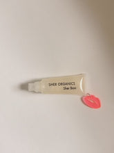 Load and play video in Gallery viewer, SHER BOSS 👄  ULTRA CONDITIONING            GLASSY-CLEAR SHINE
